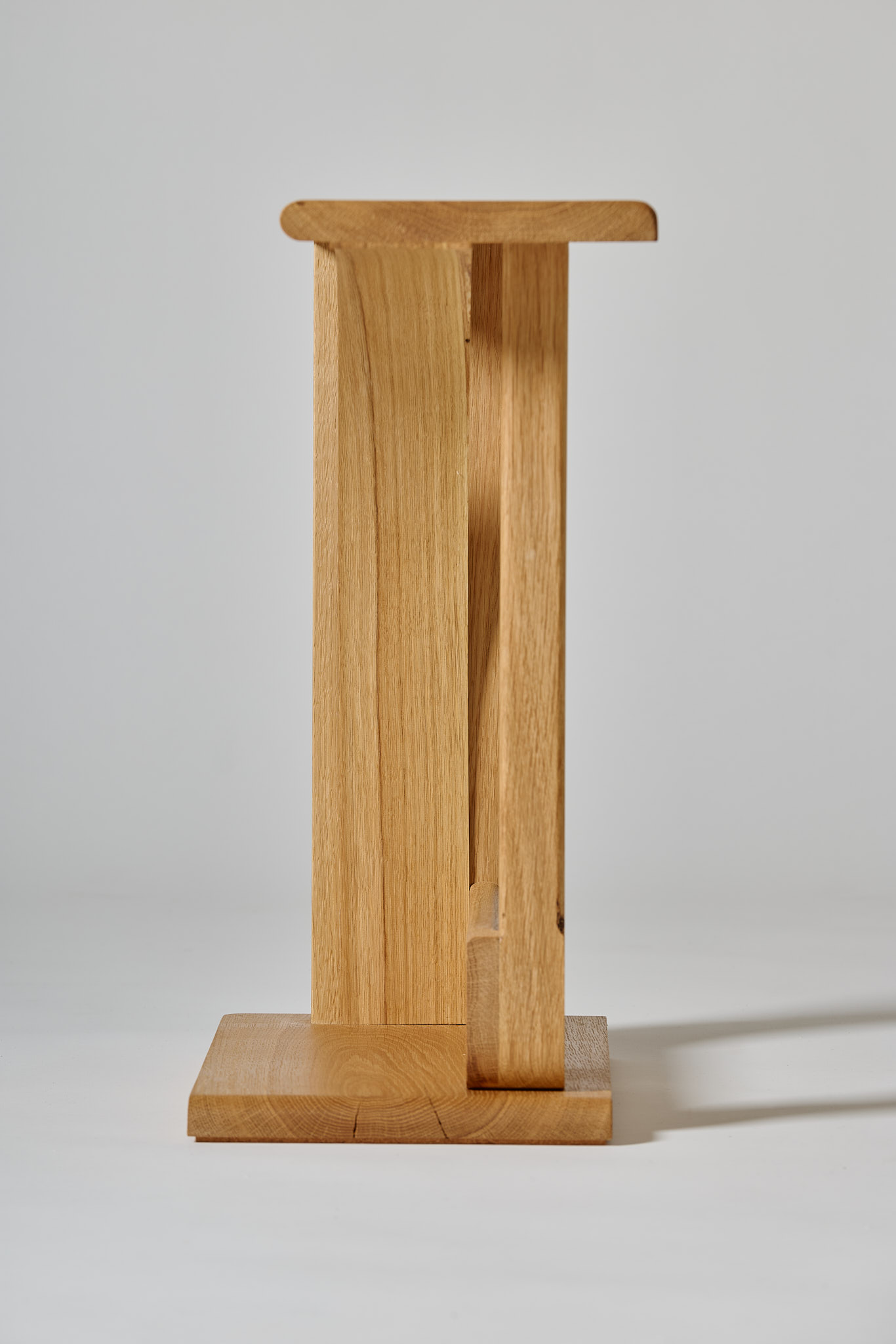 Detail of Stool Typ 05 by Sanghyeok Lee, oak 