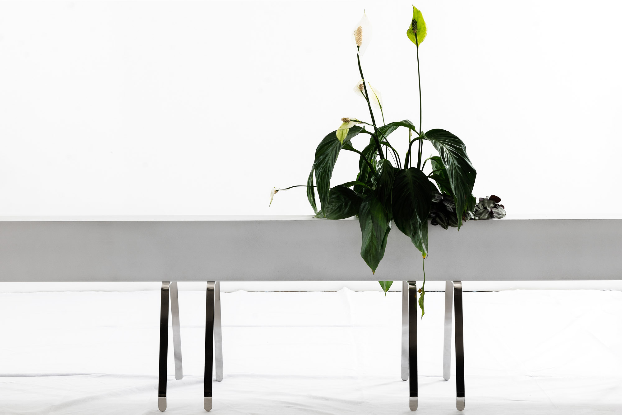 Close up of Bench-To-Cut by Gonzalez Haase AAS, aluminium and stainless steel 