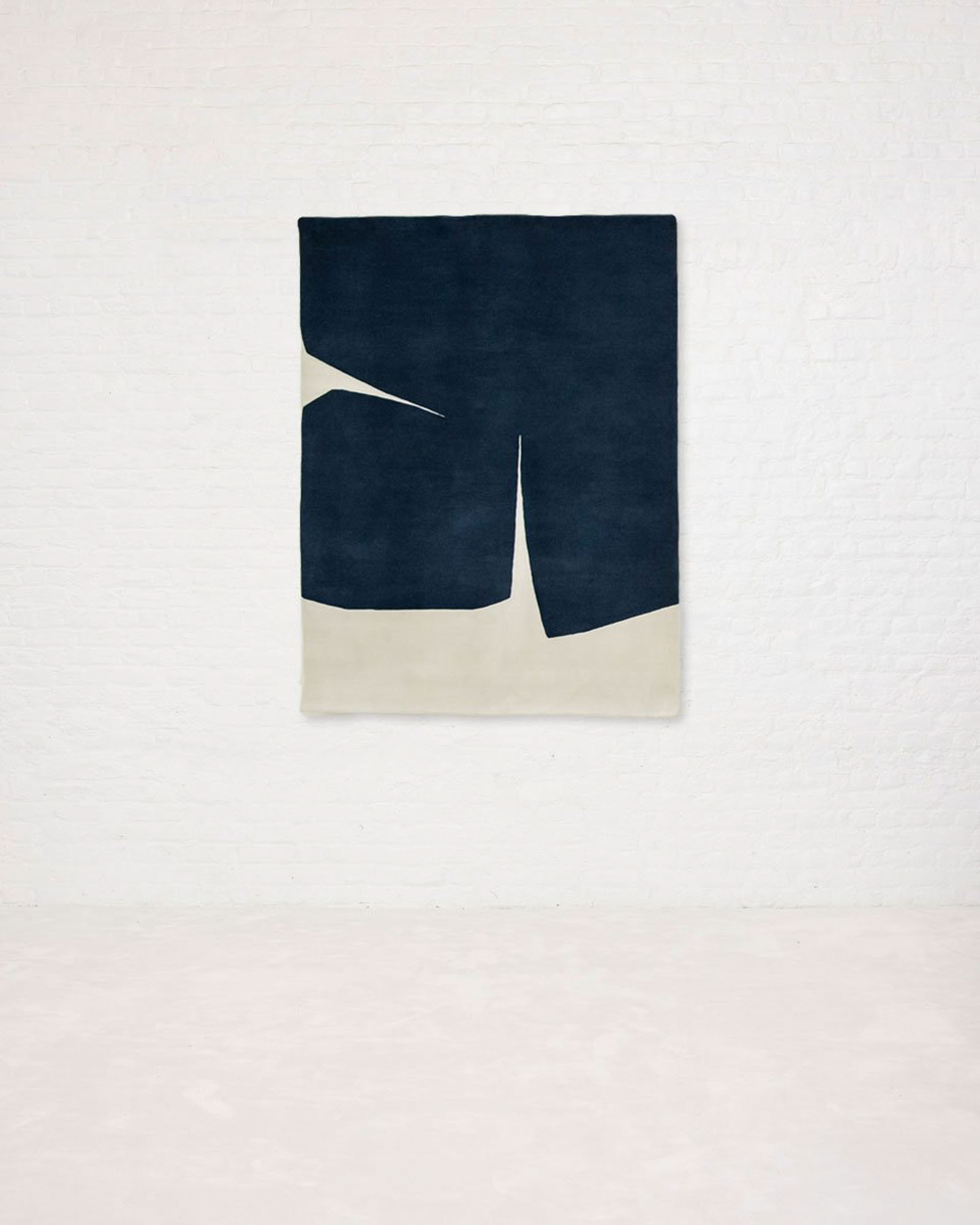 Blue Breath, hand-knotted rug by Ludovic Philippon, Maison Rhizomes 