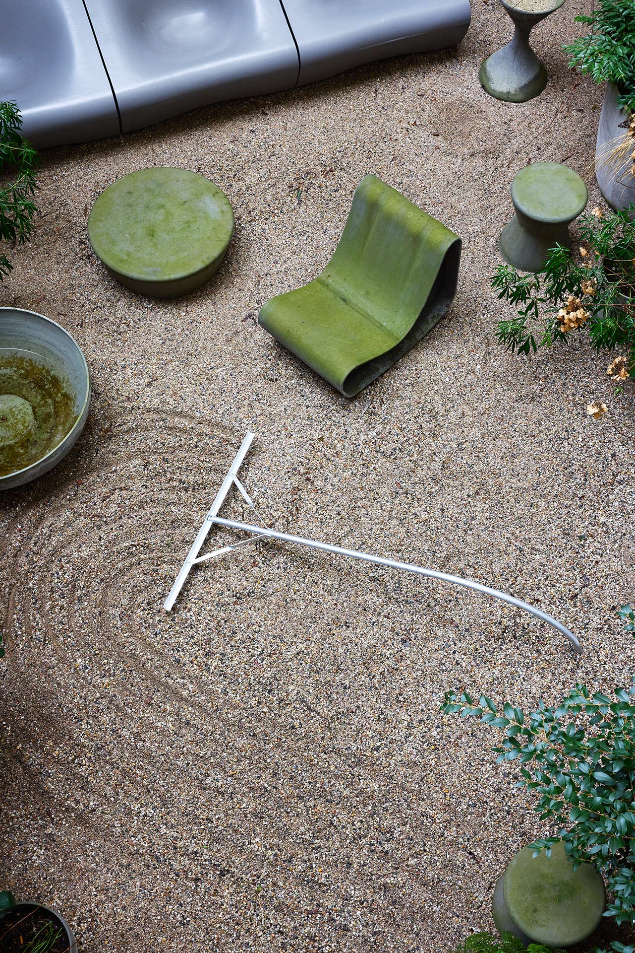 Installation view of Rake (easy to pick up), by Something Fantastic within the exhibition CARETAKERS at design gallery Maj van der Linden Berlin, 2026